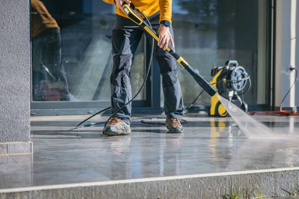 Professional Pressure washing in Clifton, TX